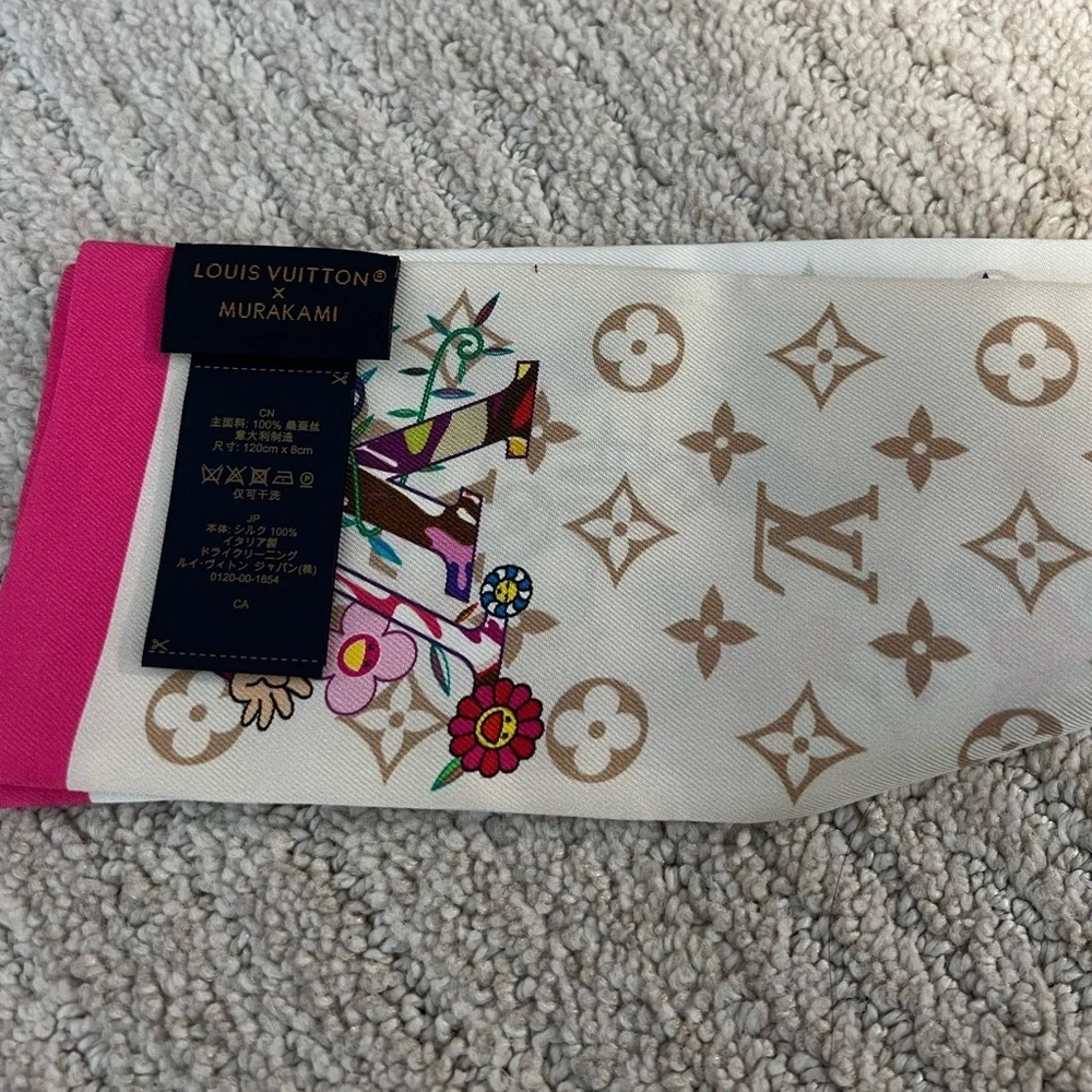 2025 Louis Vuitton takashi murakami bandeau scarf silk flower - Picture 2 of 4